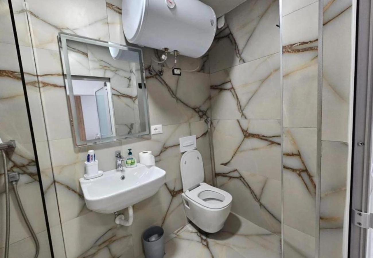 Kalpazo Myslym Shyri Tirana Appartement Buitenkant foto
